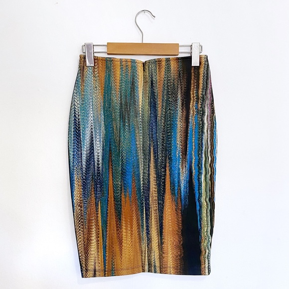 H&M x Beyoncé: Pencil Skirt - Picture 6 of 6
